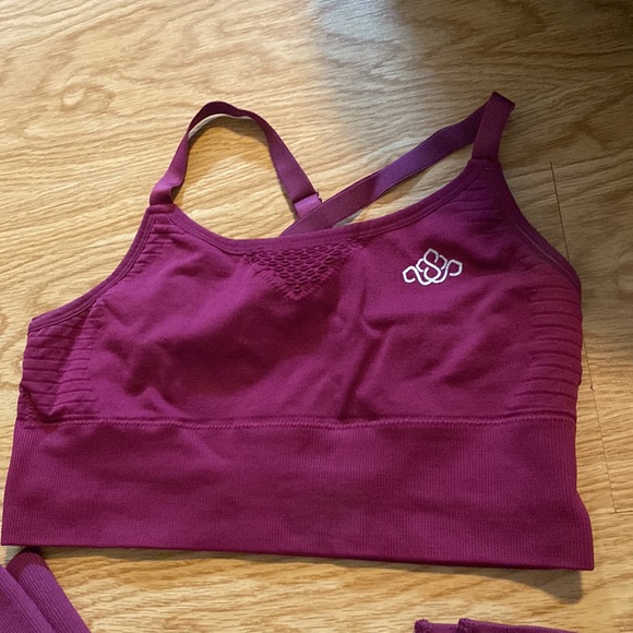 Compression Activewear - Picture 5 of 8